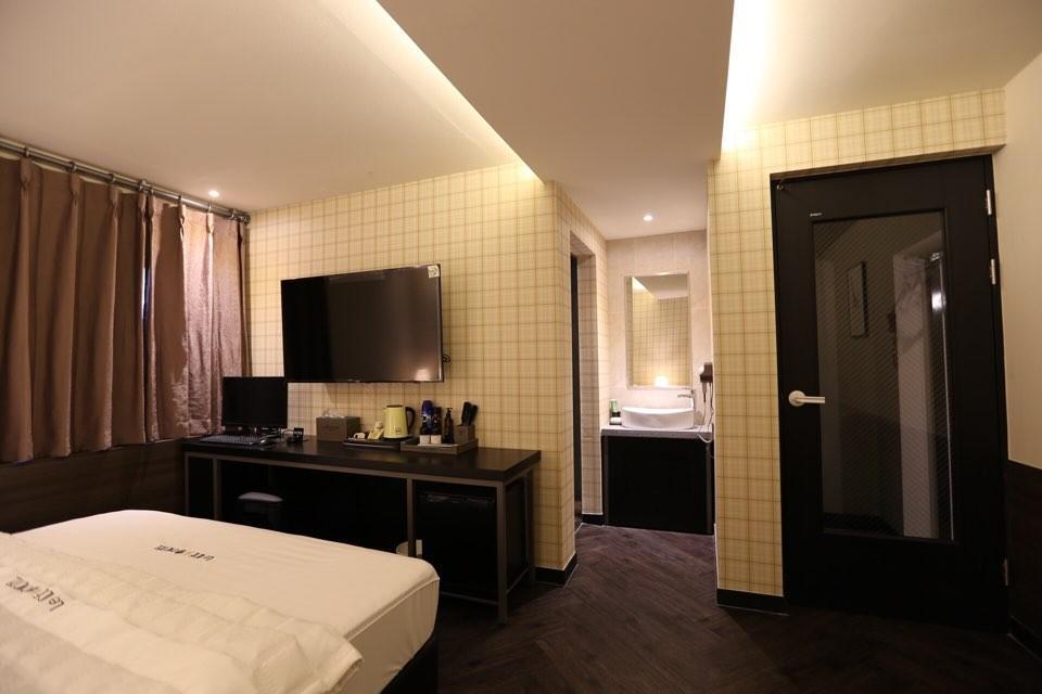 Gupo Idea Hotel Busan Bagian luar foto