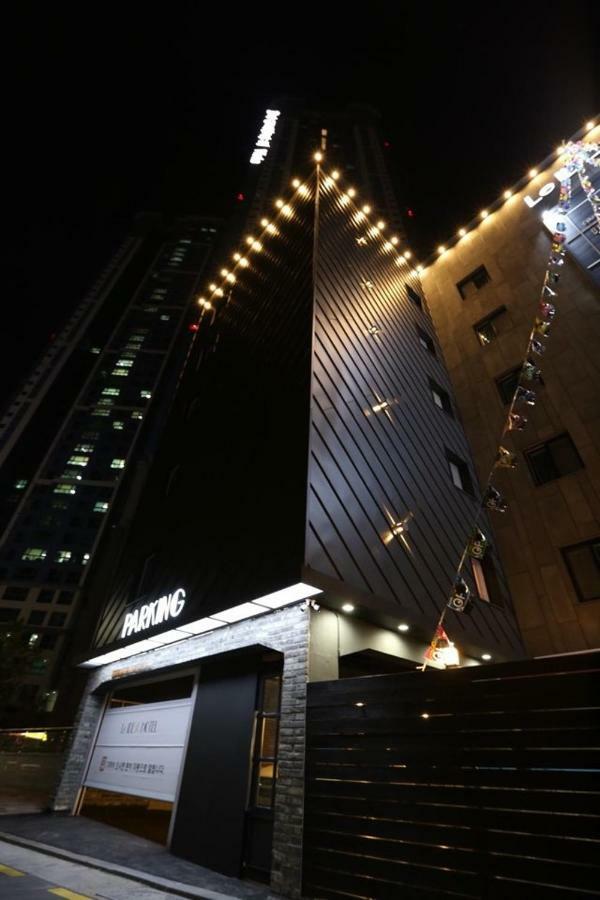 Gupo Idea Hotel Busan Bagian luar foto