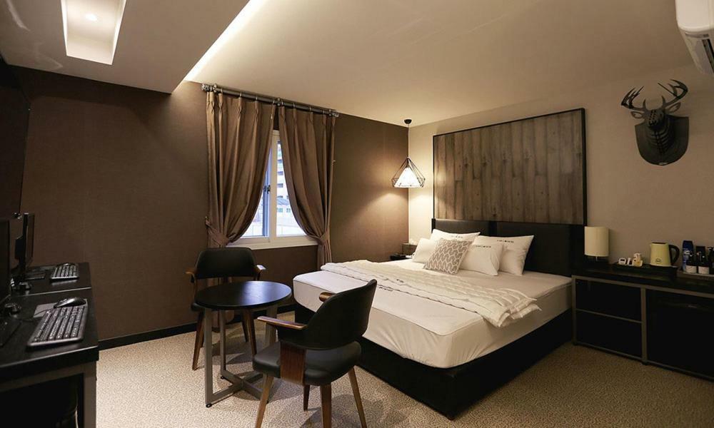 Gupo Idea Hotel Busan Bagian luar foto